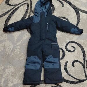 Arctix Kids' Black and Dark Gray Snowsuit